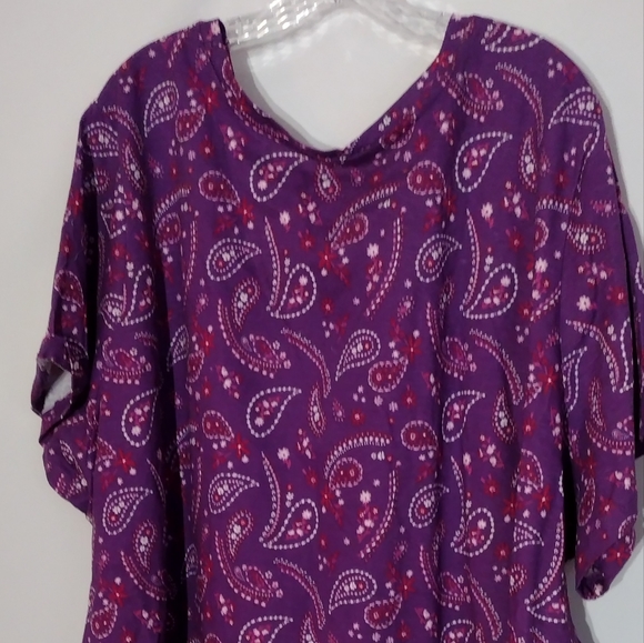 Women's tee - Picture 2 of 4